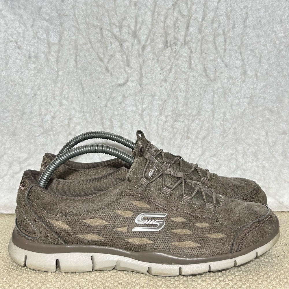 Skechers Womens Taupe Gratis Bungee Lightweight Casual Sneakers Shoes SZ US 7.5